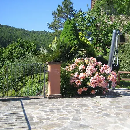 Borgo Sambuco Hébergement de vacances Morleschio